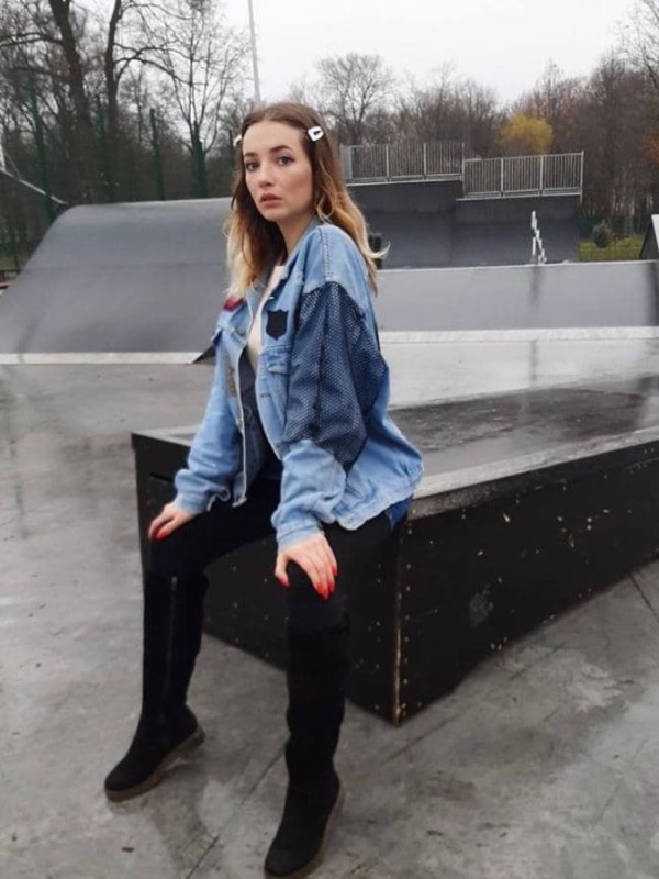 🎥 Наденька привлекательная девушка из Ирмино цена от 5000 руб